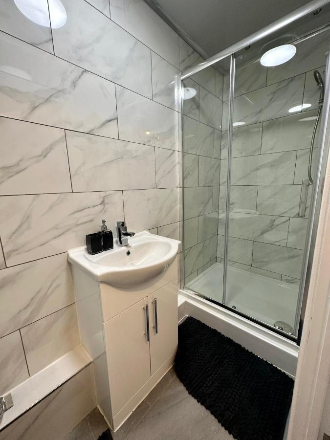Luton Town Centre Apartment エクステリア 写真