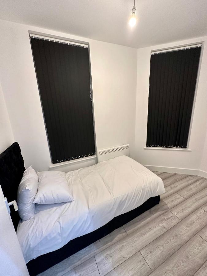Luton Town Centre Apartment エクステリア 写真